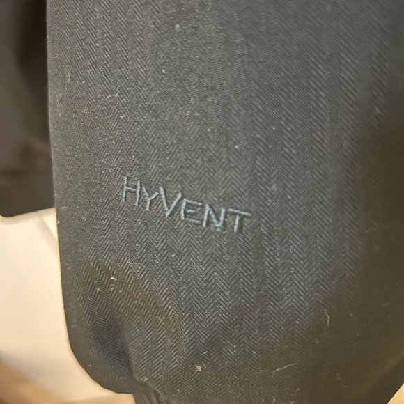 The North Face Gotham III Jacket. ( 1 owner ) - Picture 3 of 10